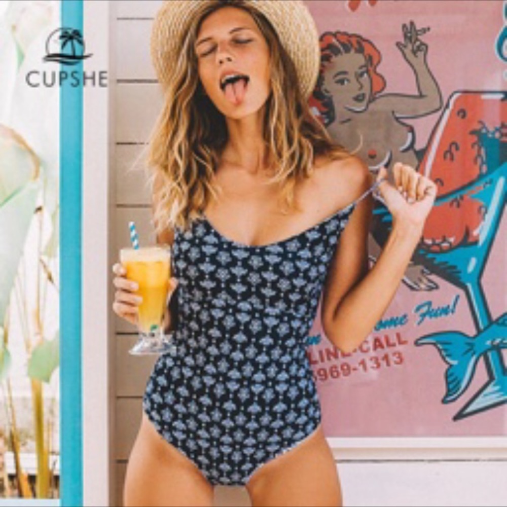Cupshe Reversible One Piece Blue & White Print Sm